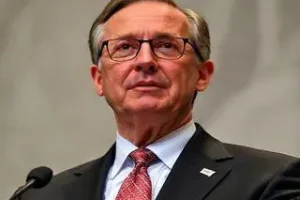 saída do presidente do Fed de Atlanta